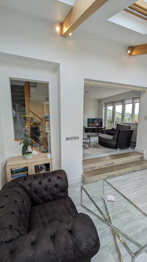 Lane End Cottage Holmfirth - Panoramic Views, Modernised With Offroad Parking Exterior foto