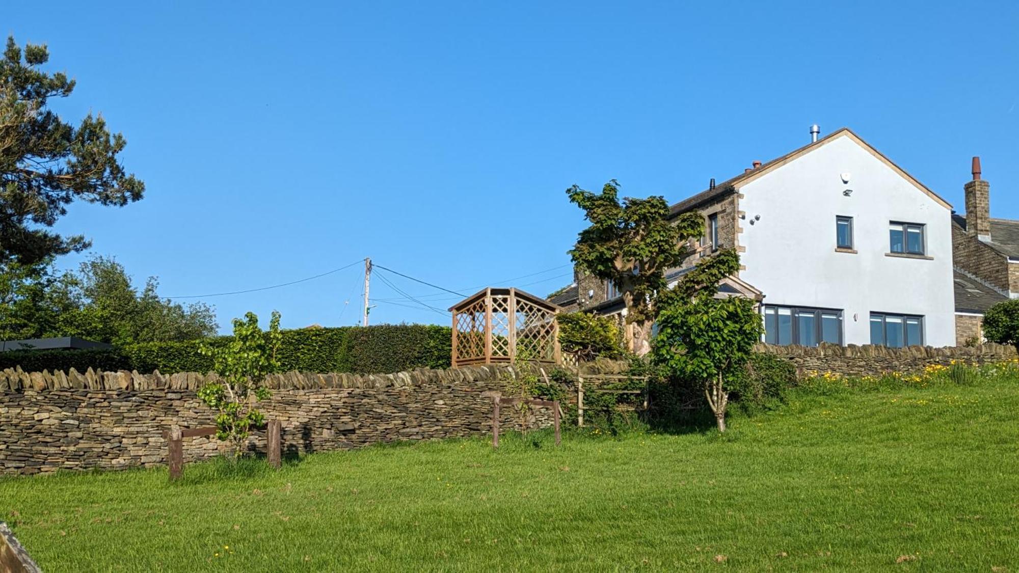 Lane End Cottage Holmfirth - Panoramic Views, Modernised With Offroad Parking Exterior foto
